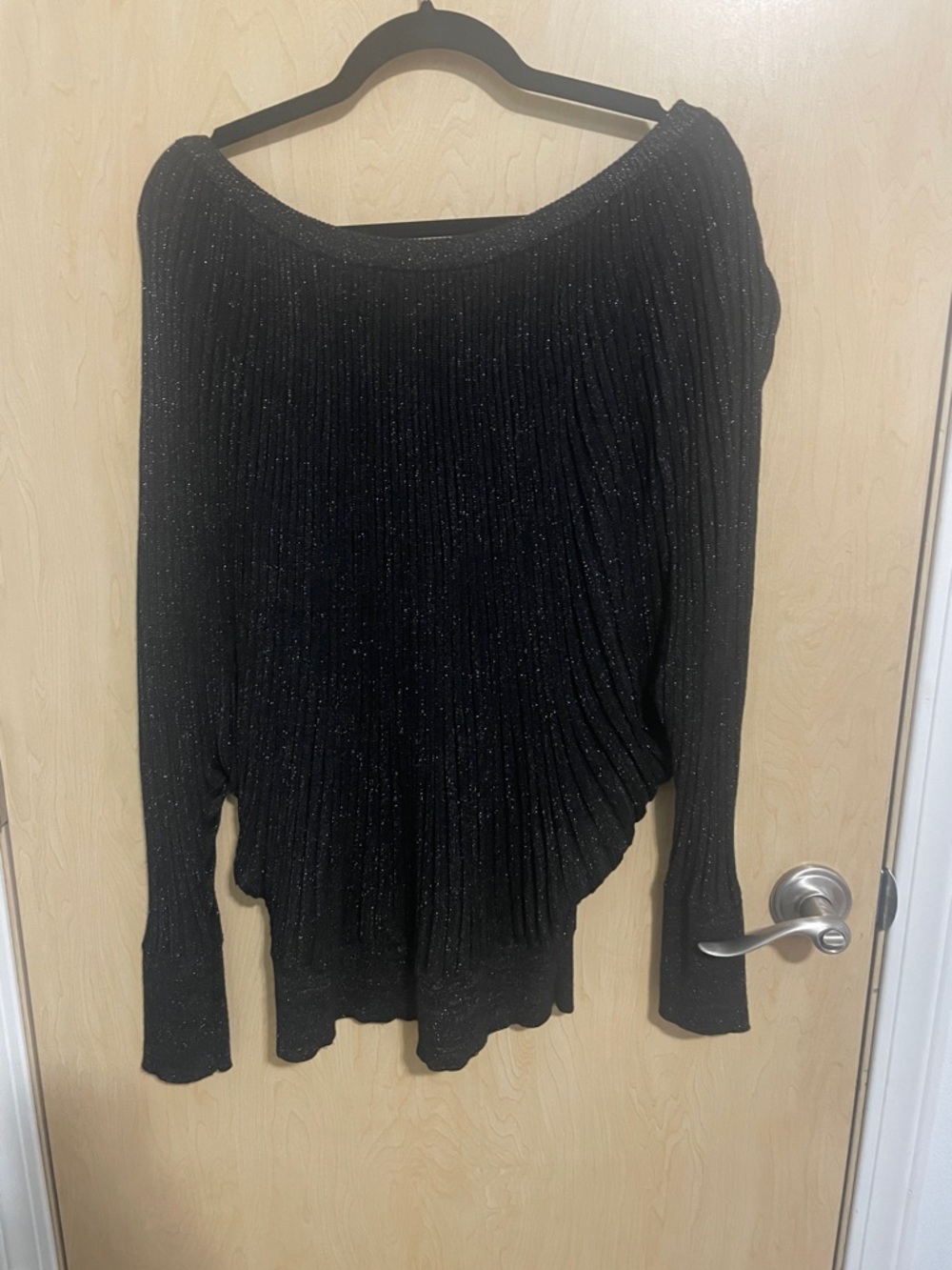 Jennifer Lopez Black Shimmery Pleated Batwing Sweater XL - Picture 4 of 9